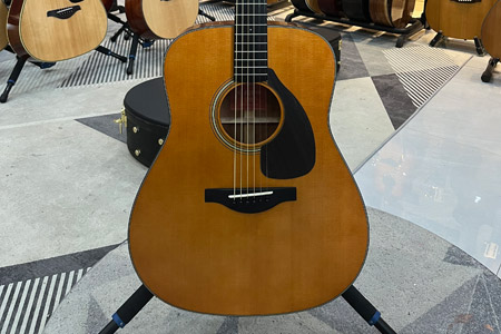 雅马哈FG5日产红5