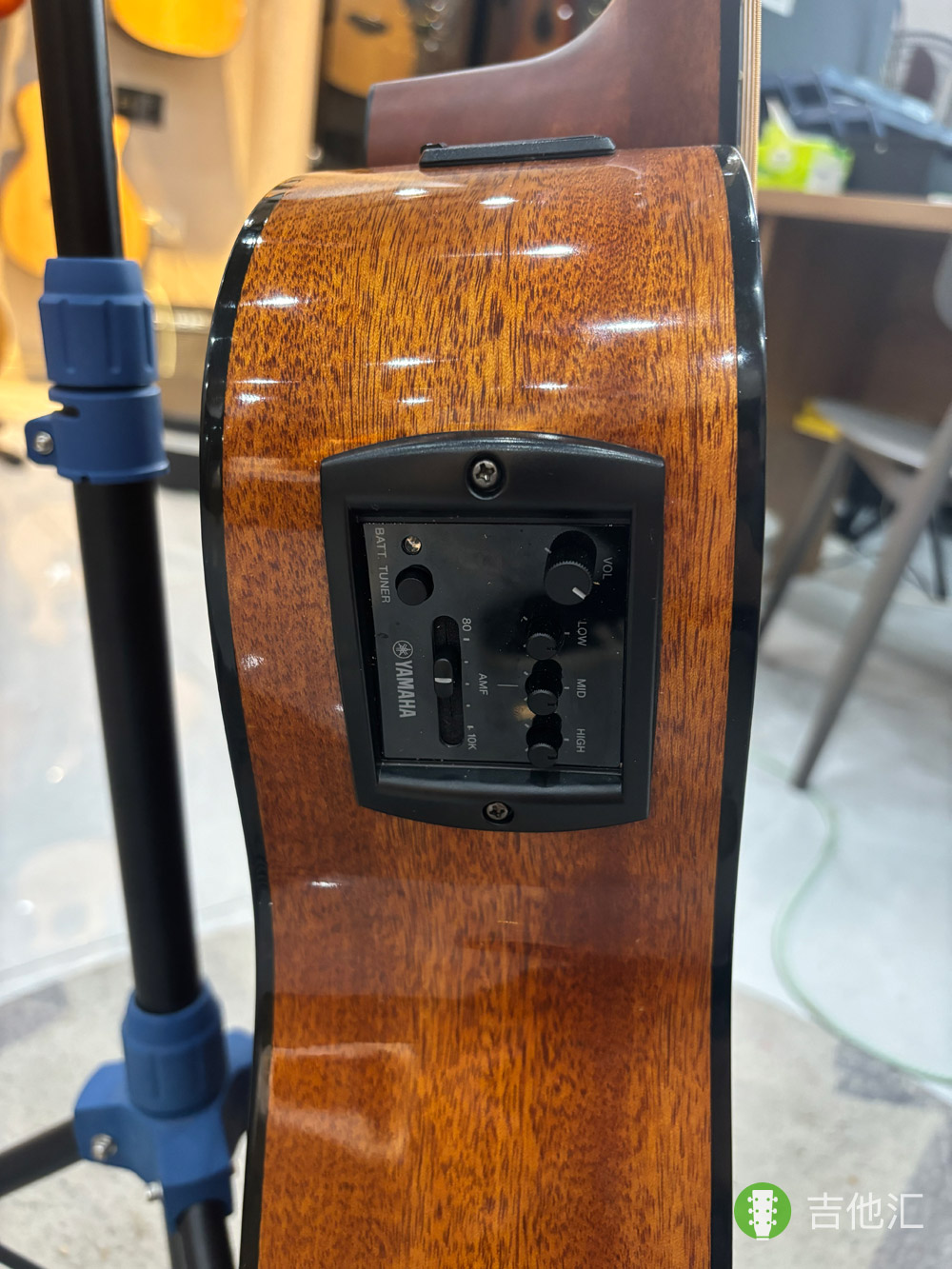 雅马哈FGX800C拾音器实拍图