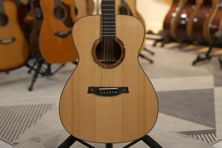 艾瑞达E035 全新手工全单展琴