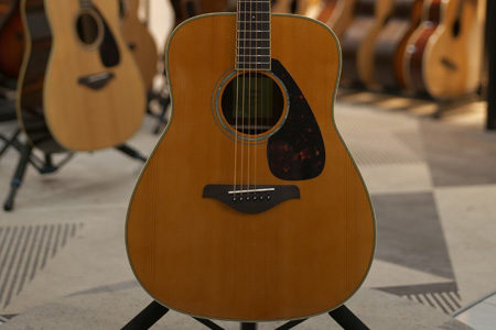 雅马哈FG830VN 二手95新 IQX221284