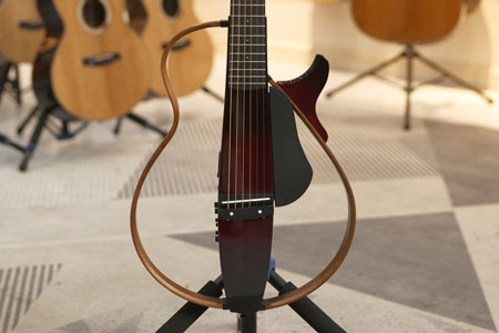 雅马哈SLG200S 二手99新 IIJ06C046