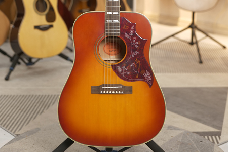 【已售】易普锋蜂鸟 二手99新 全单电箱吉他