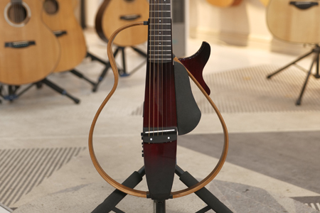 雅马哈SLG200S 二手98新 IJN21C042