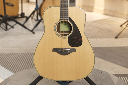 雅马哈FG830 二手95新 IIJ160492