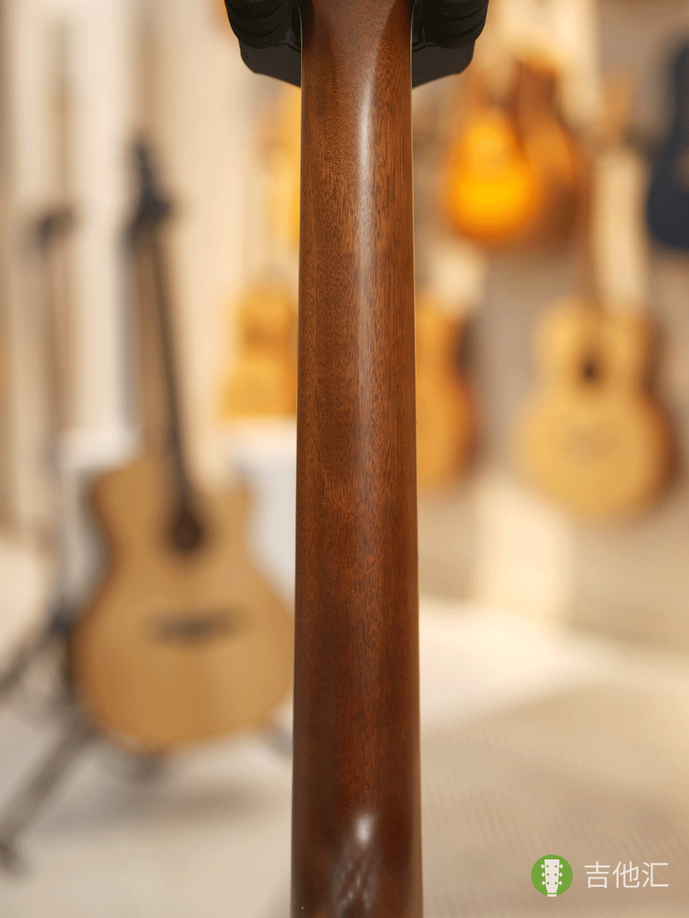 雅马哈FG830 琴颈实拍图