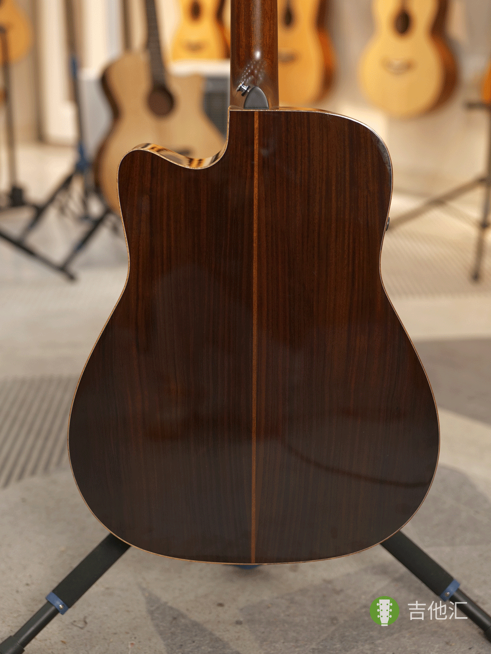 雅马哈A3R 背板实拍图