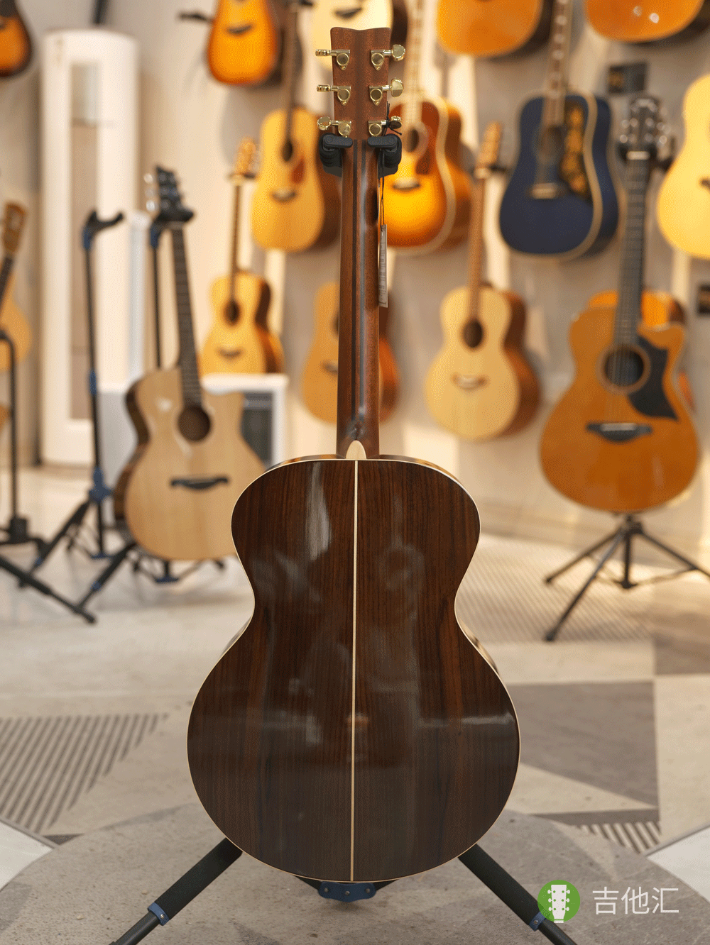 雅马哈LJ16 背面实拍图