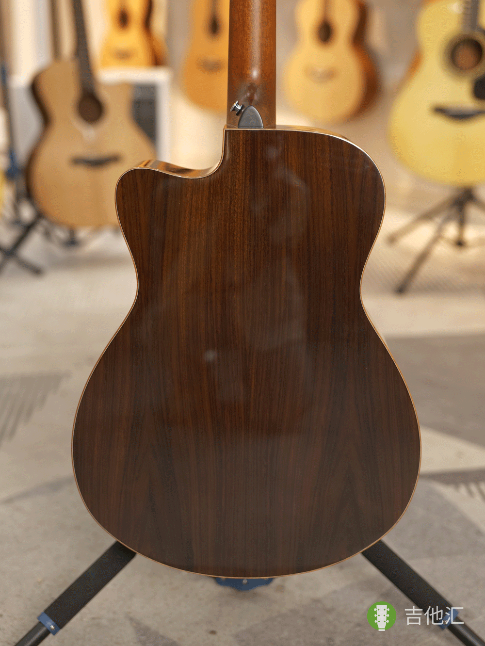 雅马哈AC1R 背板实拍图