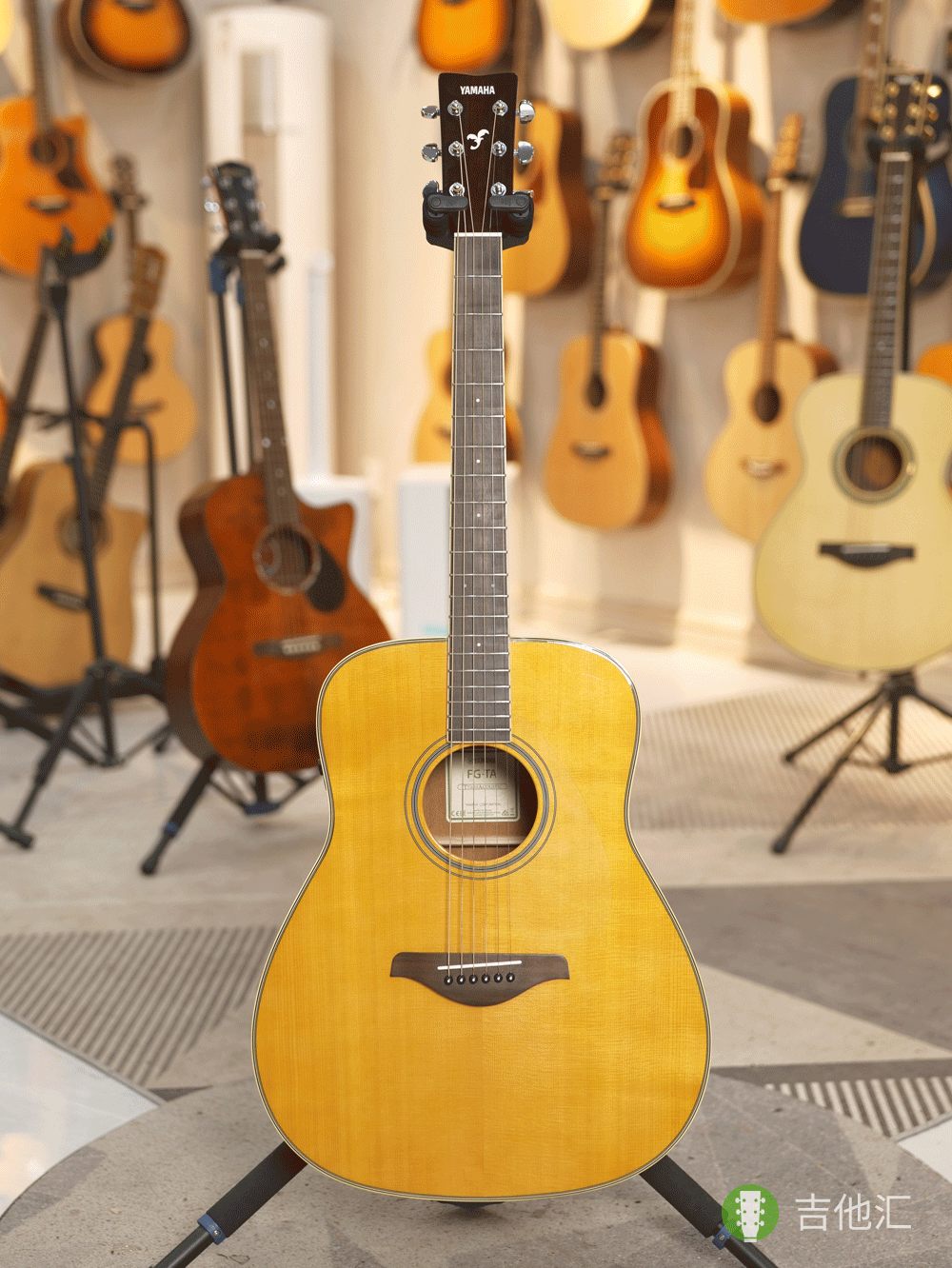 雅马哈FGTA 正面实拍图