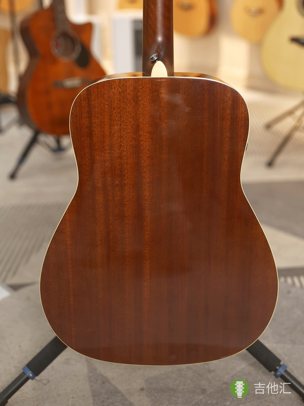 雅马哈FGTA 背板实拍图