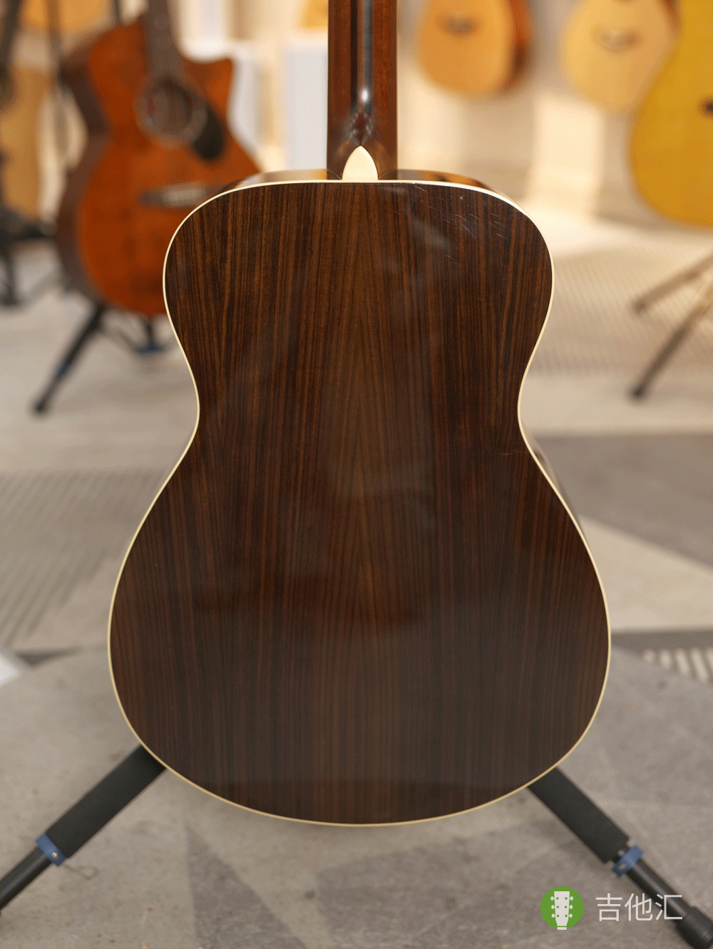 雅马哈LS6 背板实拍图