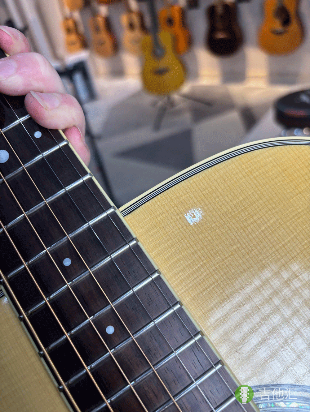 雅马哈LS6 面板磕碰实拍图