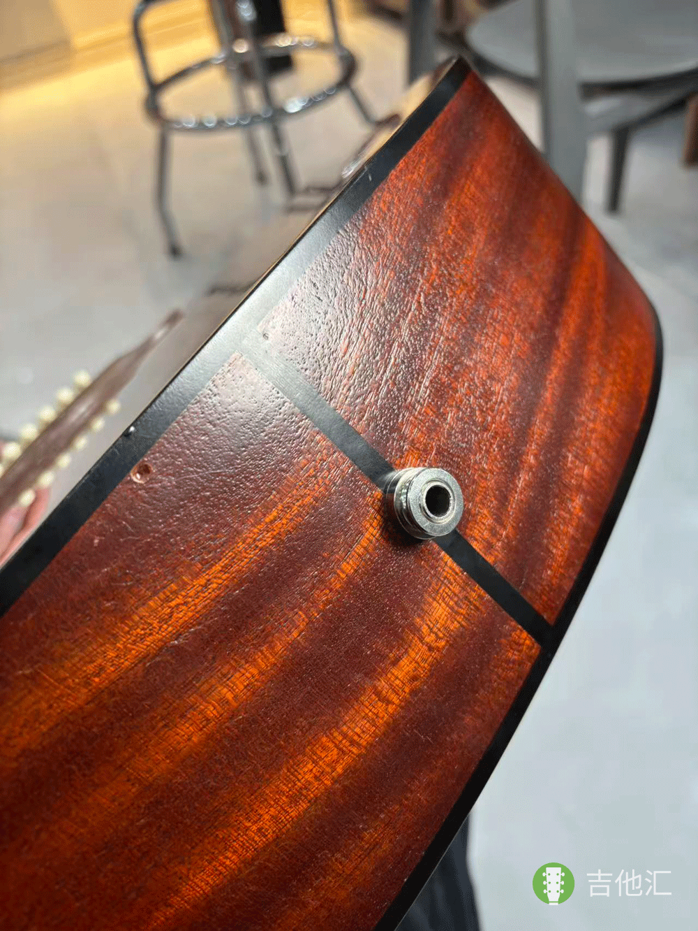 伊斯特曼PCH1 侧板底部磕碰实拍图