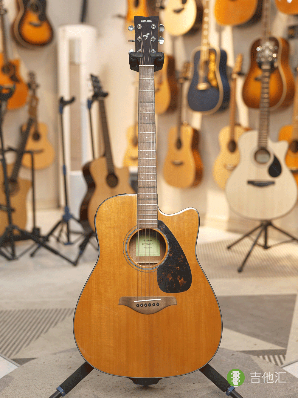 雅马哈FGX800CVN 正面实拍图