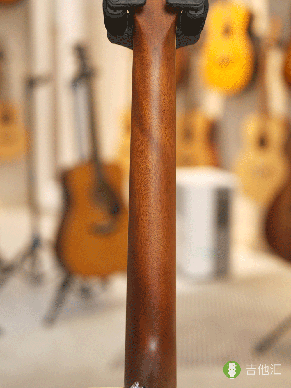雅马哈FG830 琴颈实拍图