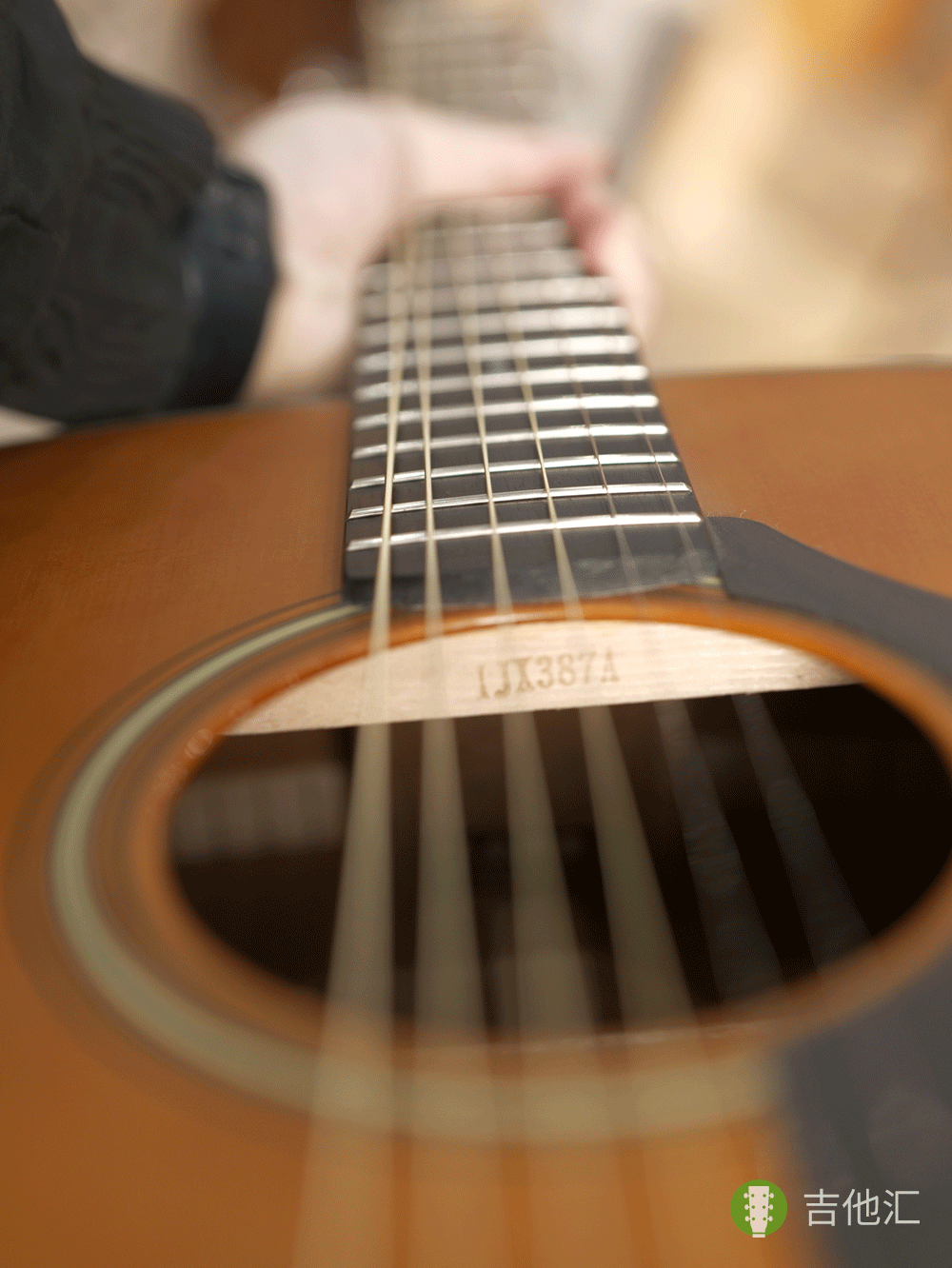 雅马哈FGX5 音孔编码实拍图