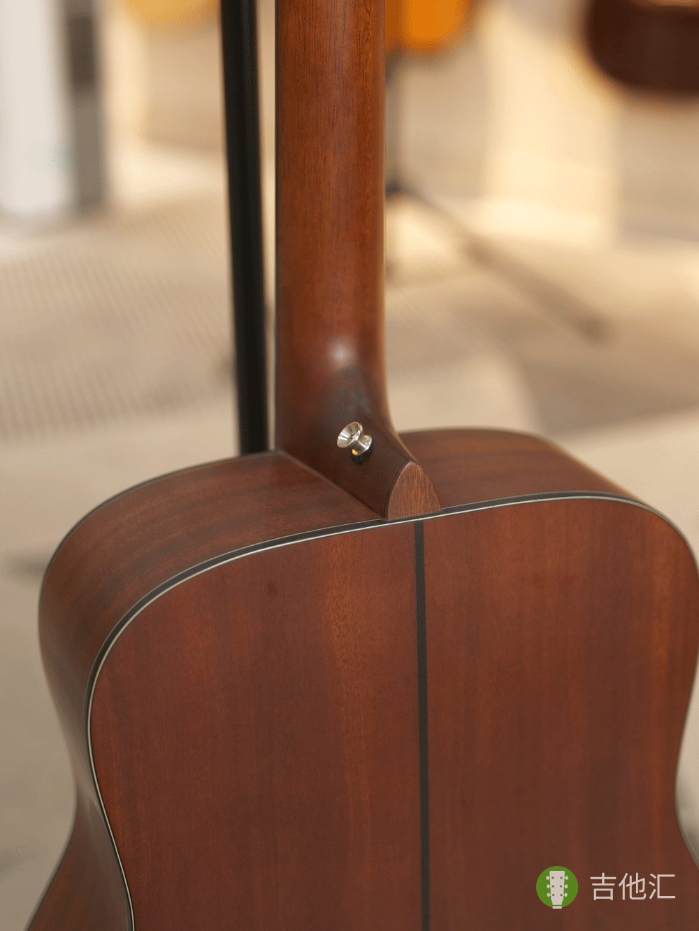 雅马哈FGX5 琴颈接柄处实拍图