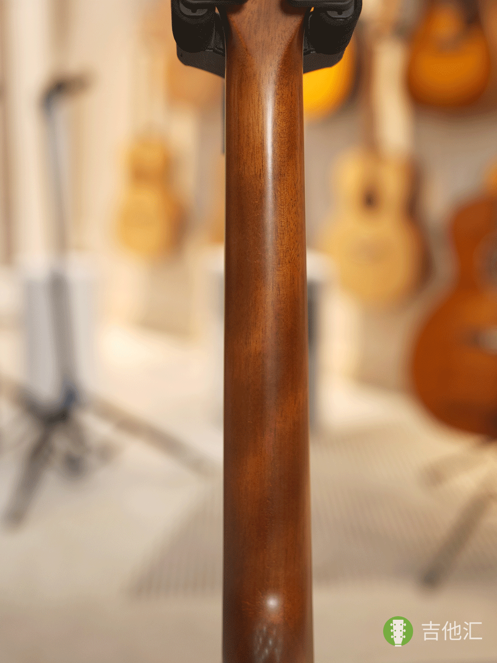 雅马哈FG830 琴颈实拍图