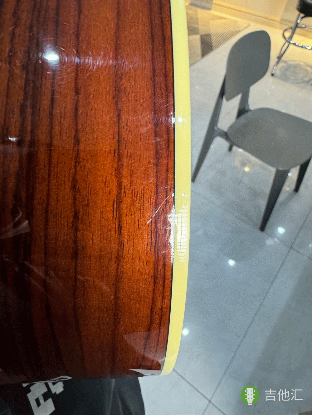 雅马哈FG830 侧板磕碰实拍图