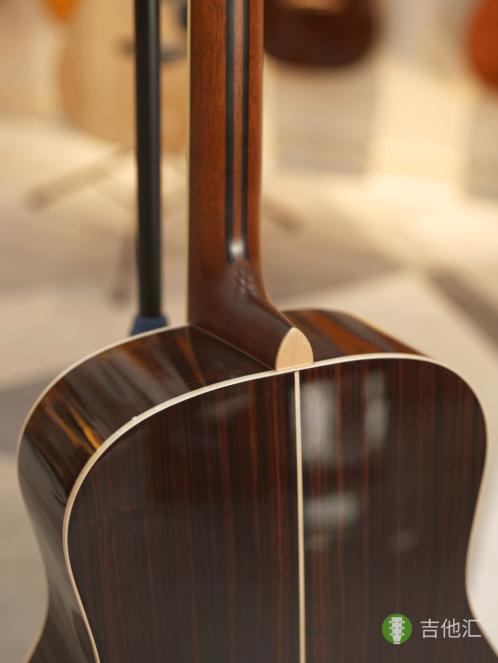 雅马哈LL16 琴颈接柄处实拍图