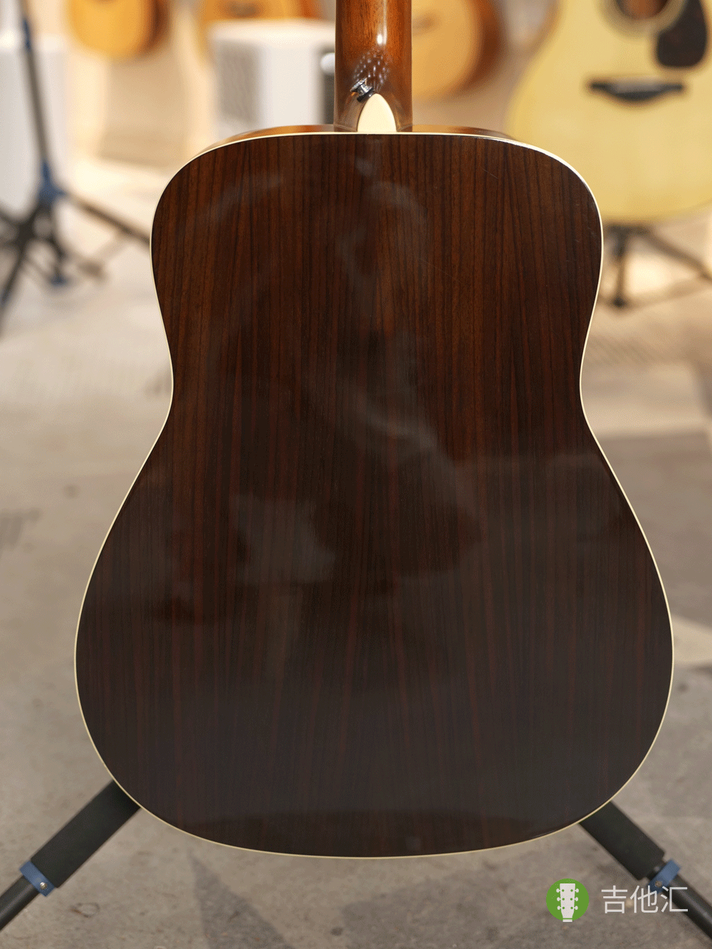 雅马哈FG830 背板实拍图