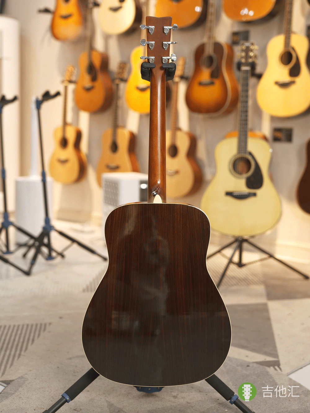 雅马哈FG830 背面实拍图