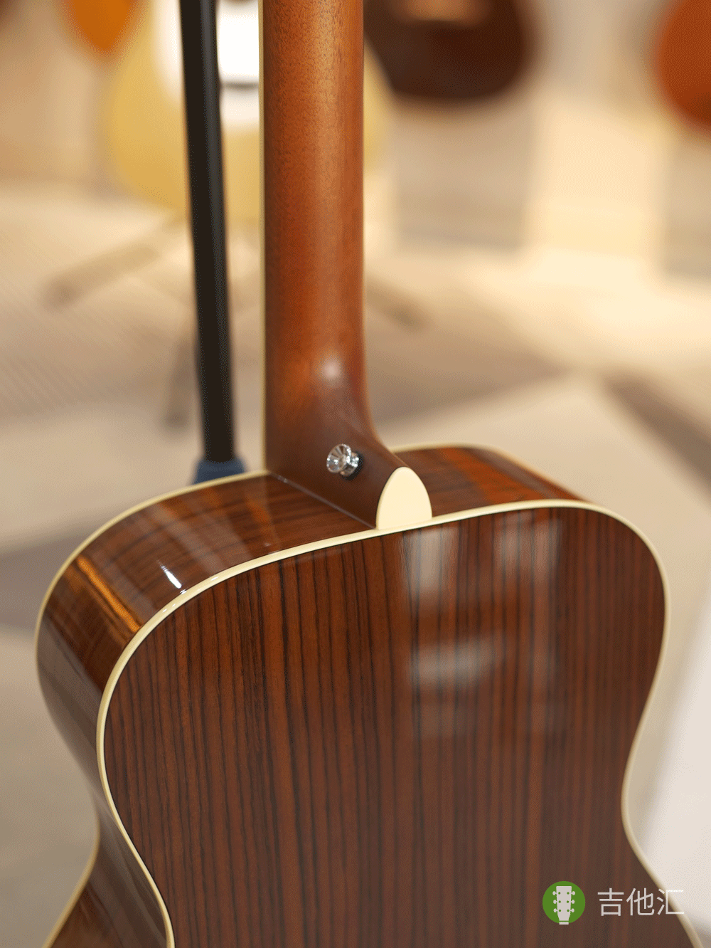 雅马哈FS830 琴颈接柄处实拍图