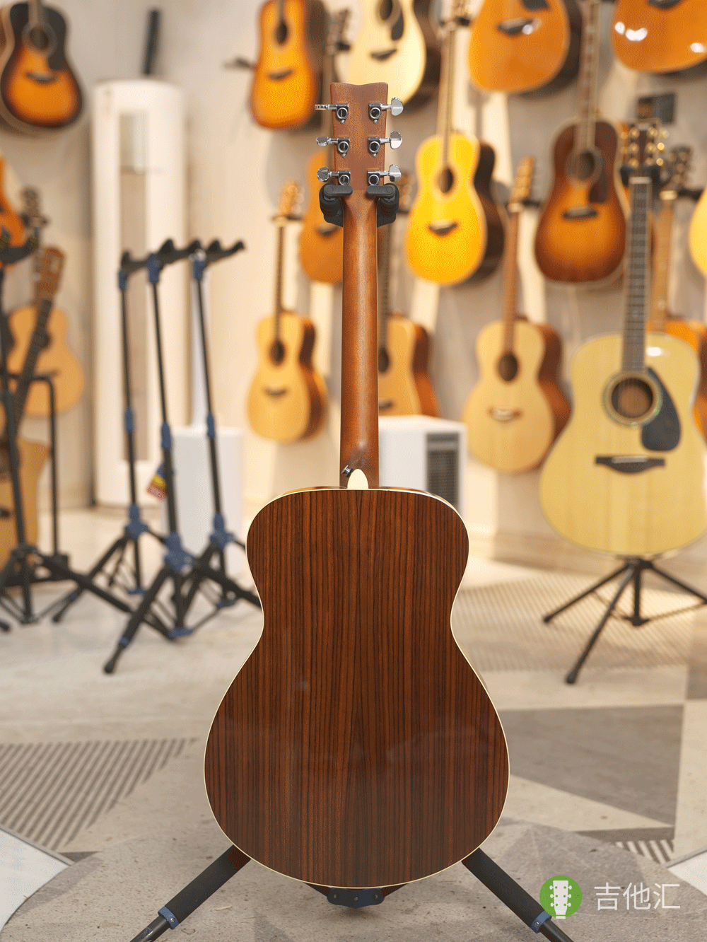 雅马哈FS830 背面实拍图