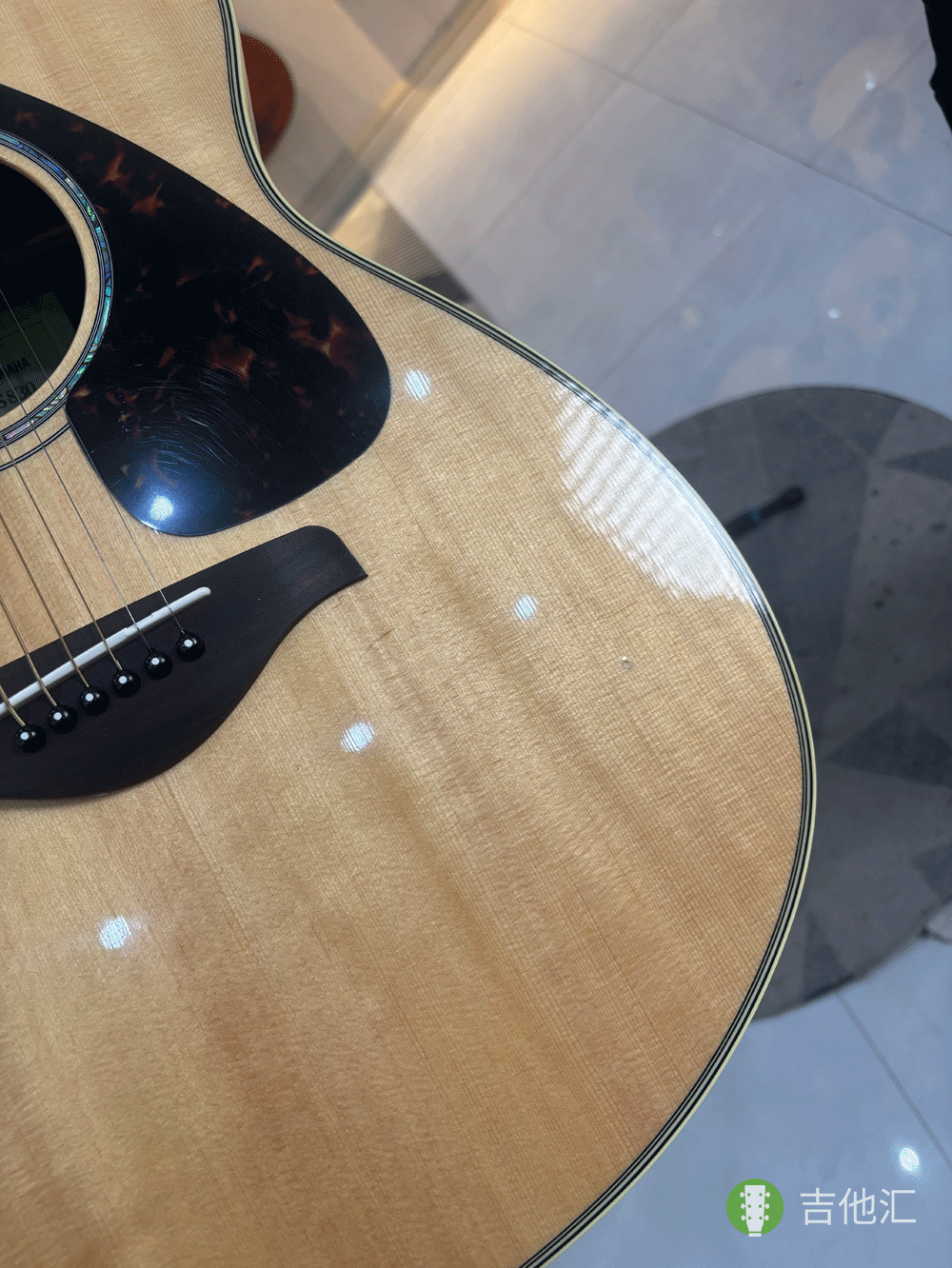 雅马哈FS830 面板磕碰实拍图