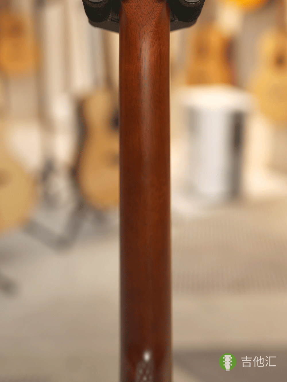 雅马哈FS830 琴颈实拍图