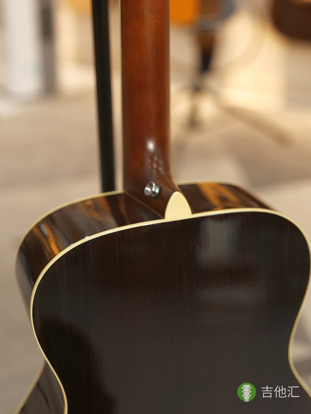 雅马哈FS830 琴颈接柄处实拍图