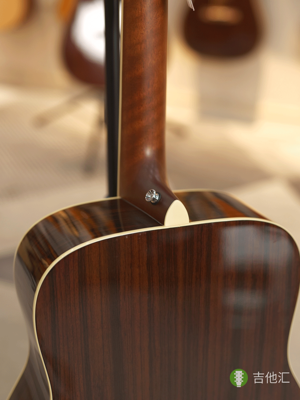 雅马哈FG830 琴颈接柄处实拍图