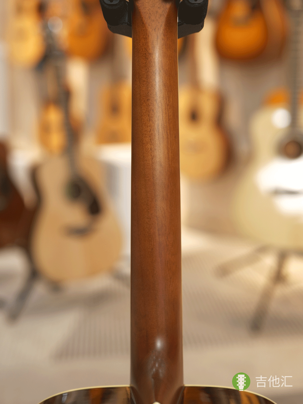 雅马哈FG830 琴颈实拍图