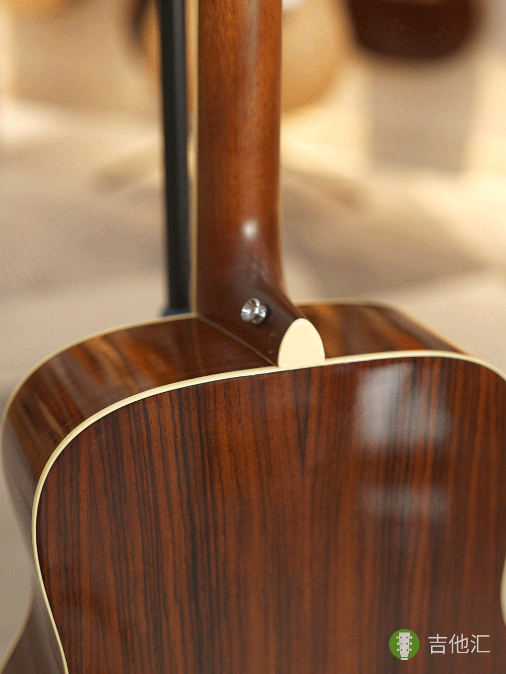 雅马哈FG830 琴颈接柄处实拍图