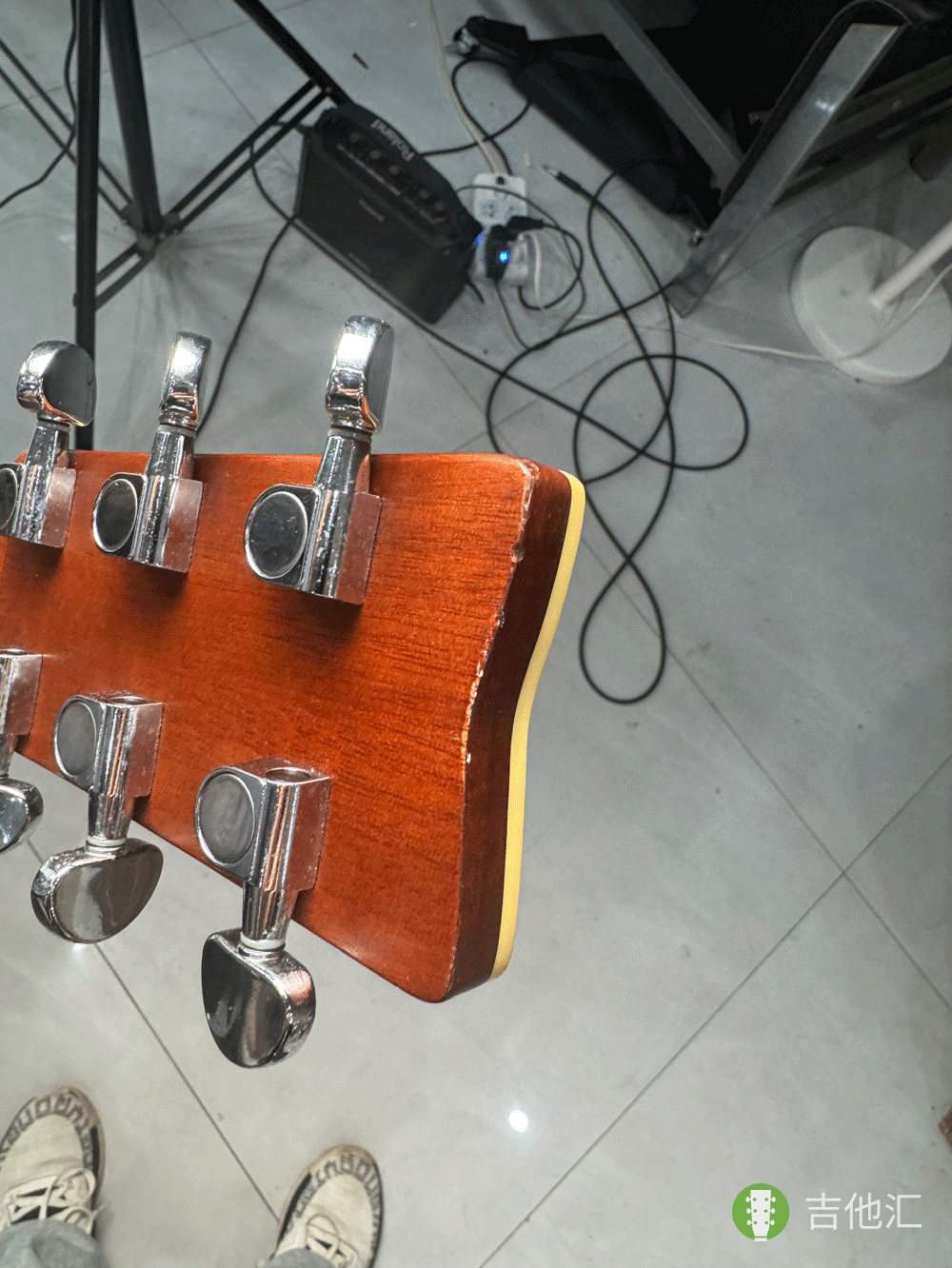 雅马哈FG830 琴头磕碰实拍图