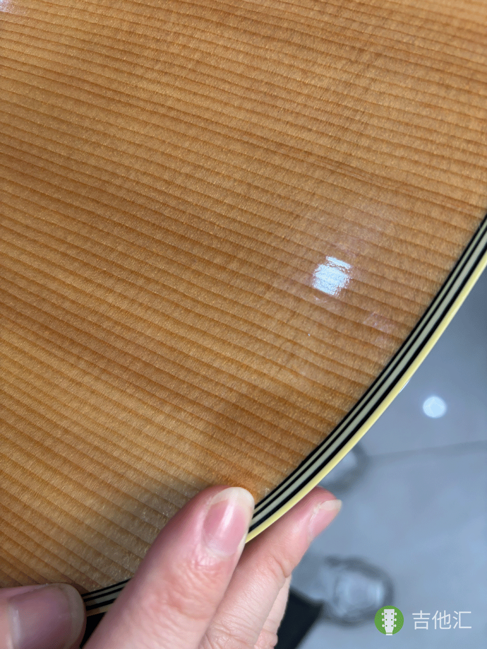 雅马哈FG830 面板磕碰实拍图