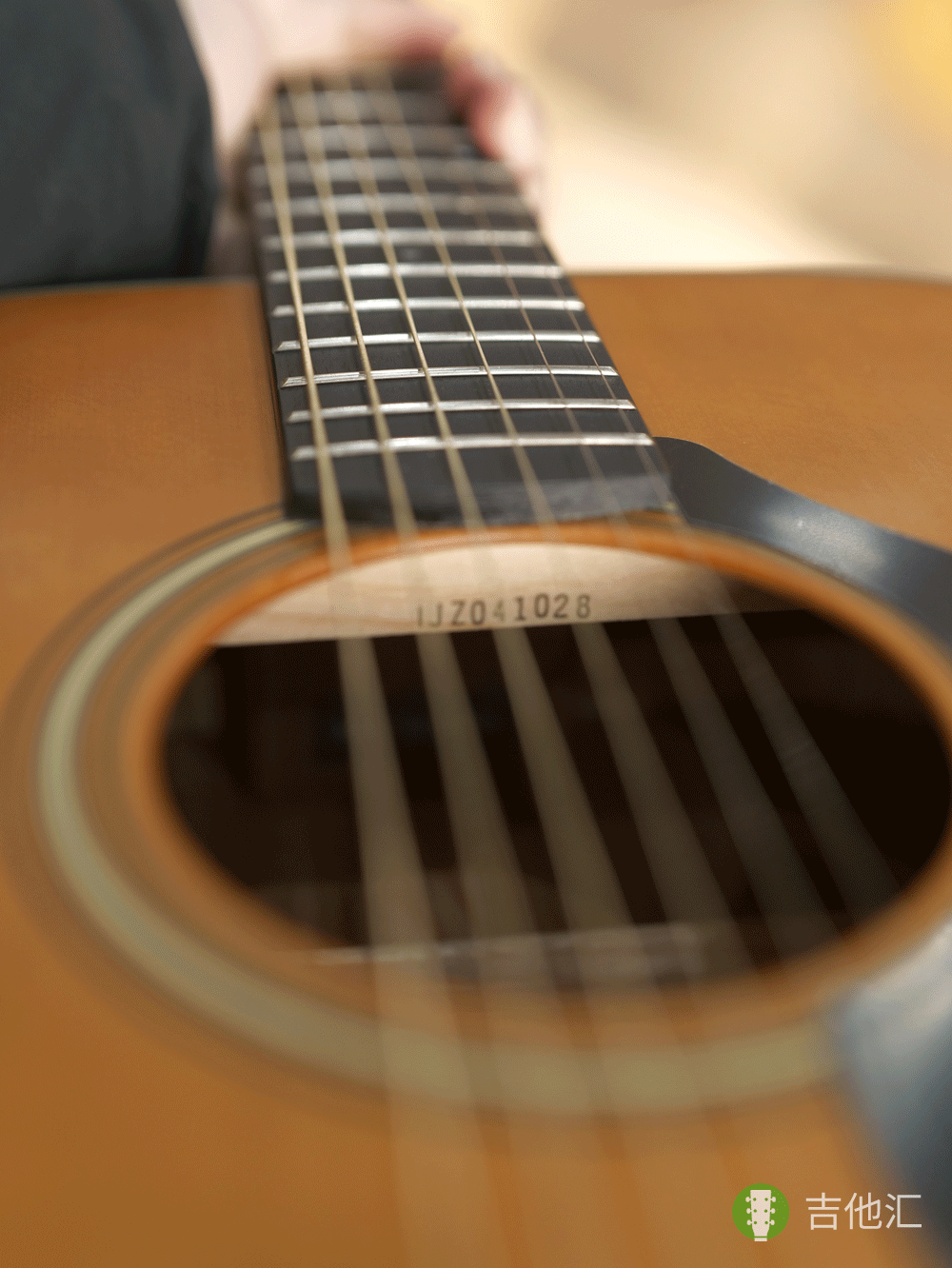 雅马哈FG3 音孔编码实拍图