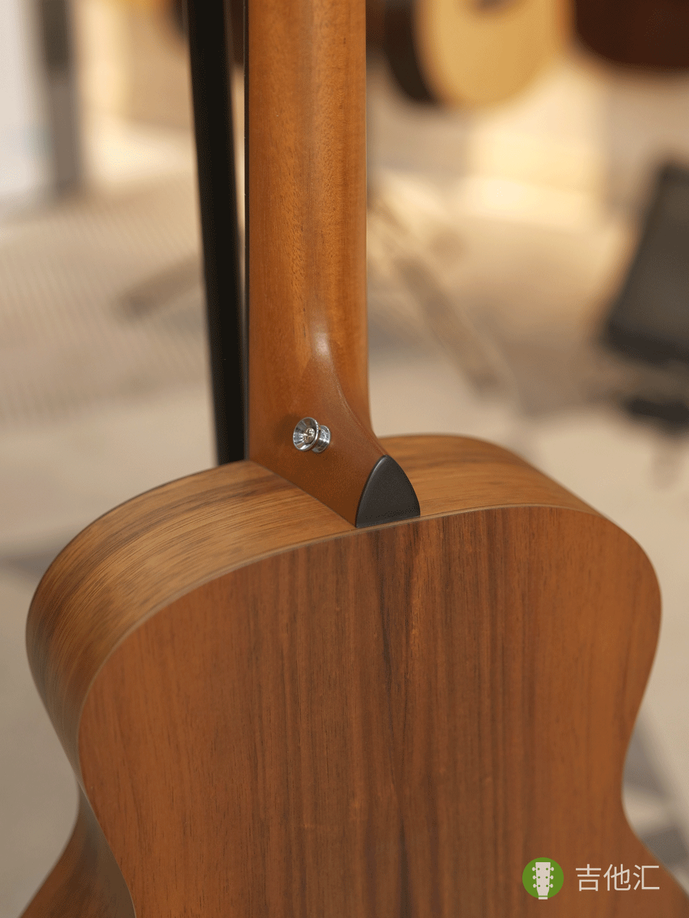 泰勒GS mini EKOA 琴颈接柄处实拍图