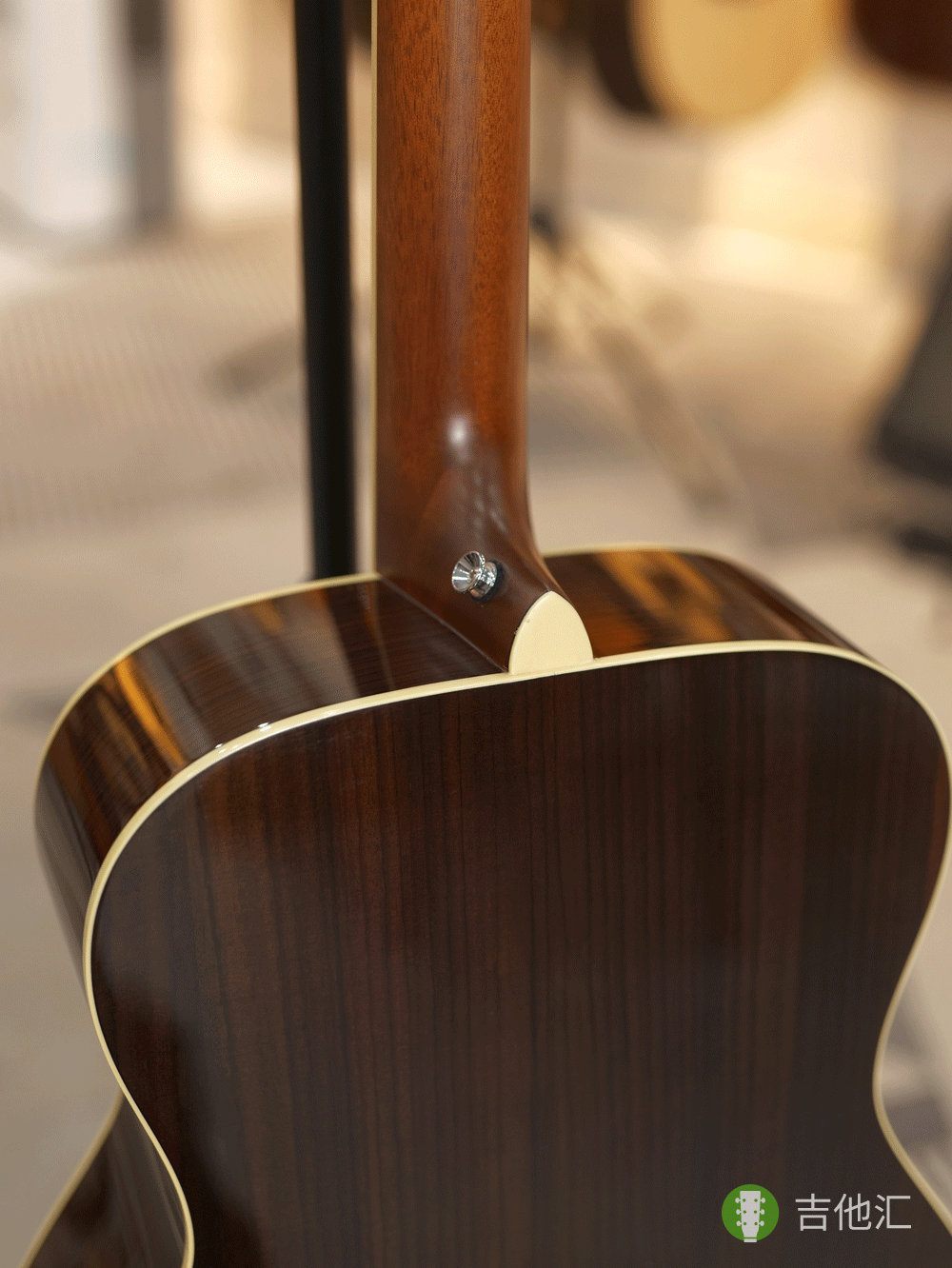 雅马哈FS830 琴颈接柄处实拍图