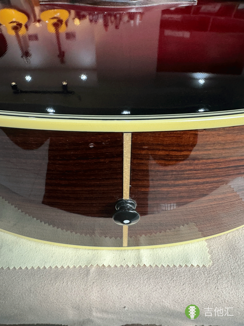 雅马哈FS830 侧板底部磕碰实拍图