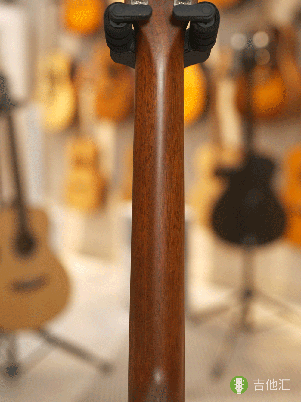 雅马哈FS3 琴颈实拍图