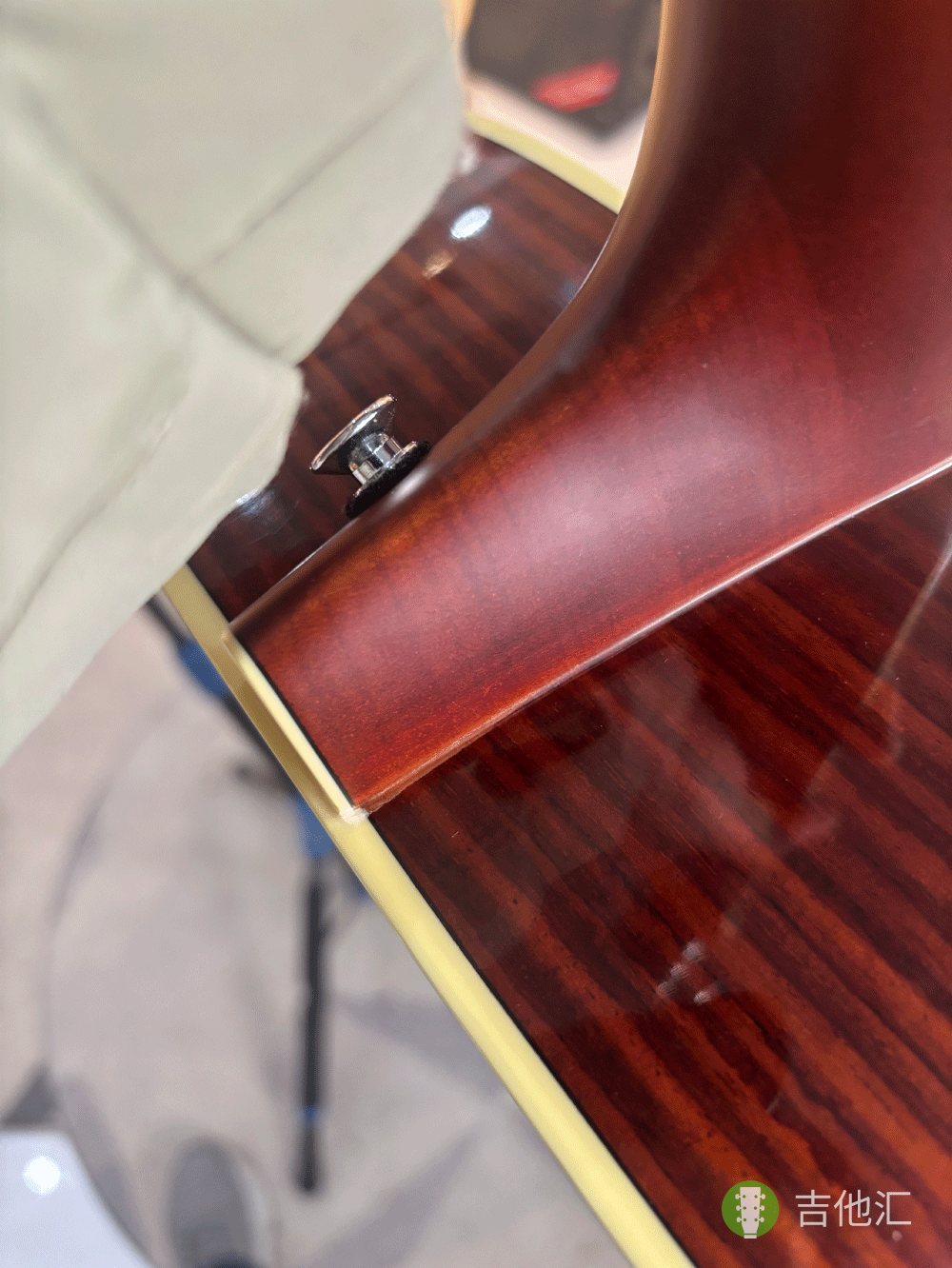 雅马哈FG830 接柄漆裂实拍图1