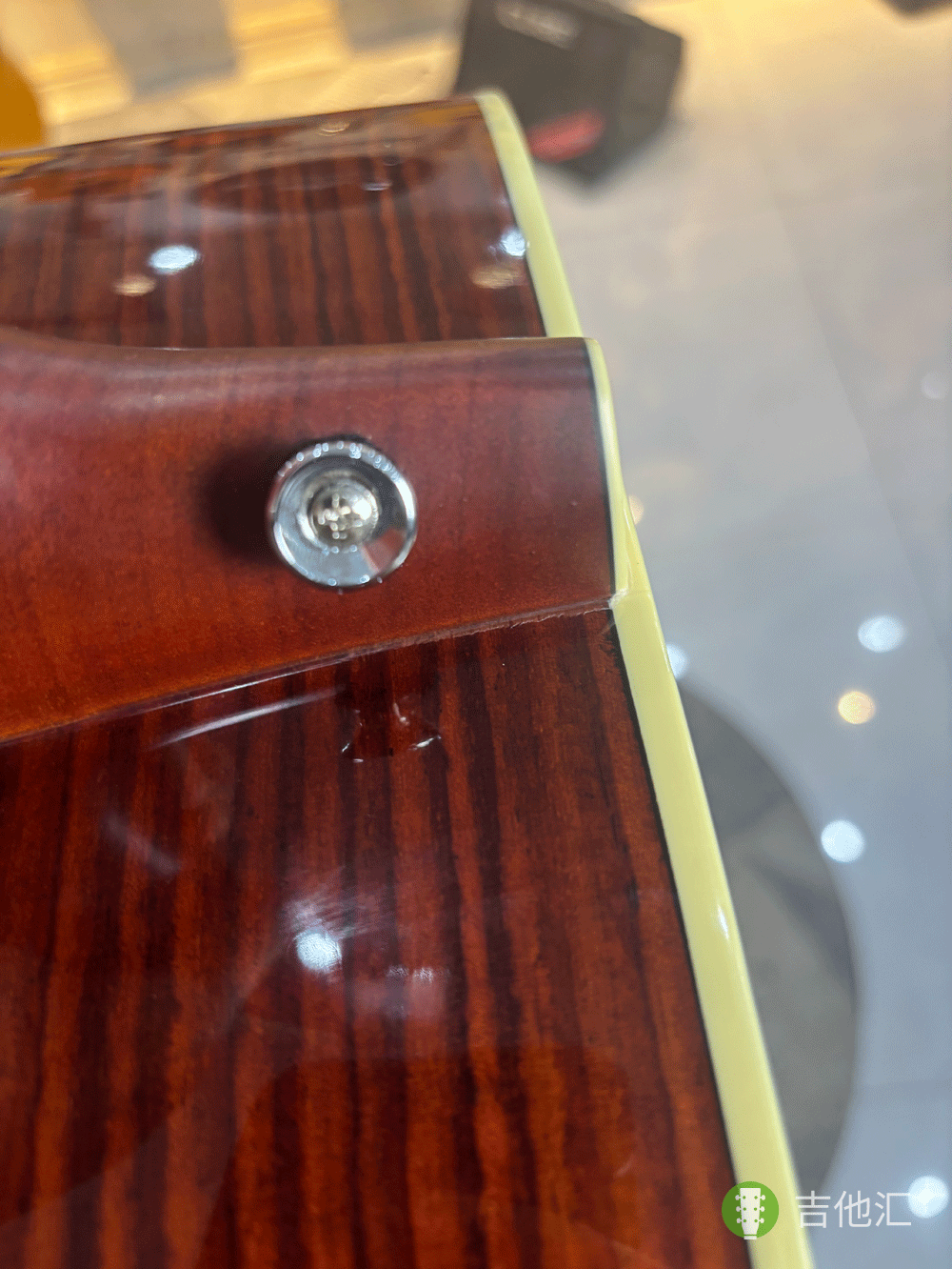 雅马哈FG830 接柄漆裂实拍图2