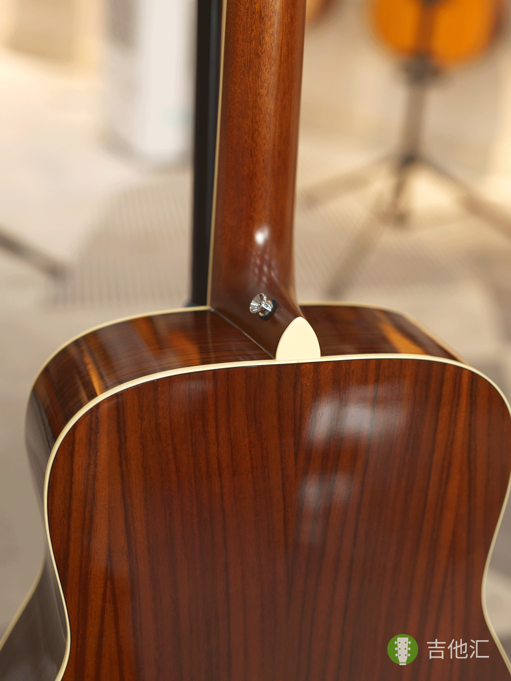 雅马哈FG830 琴颈接柄处实拍图