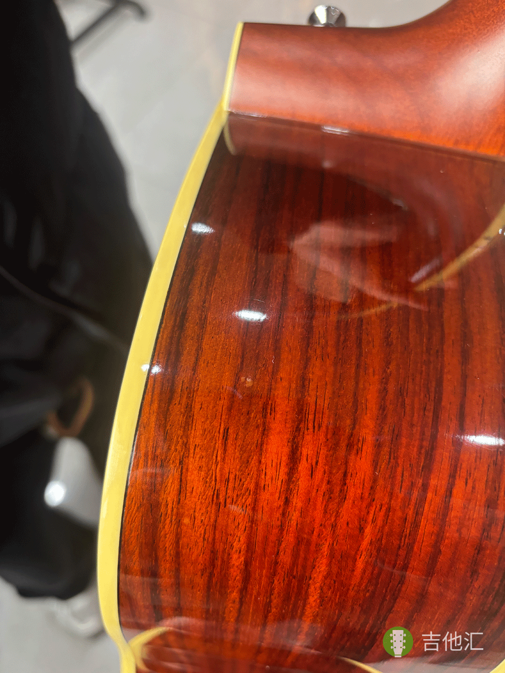 雅马哈FG830 侧板磕碰实拍图1