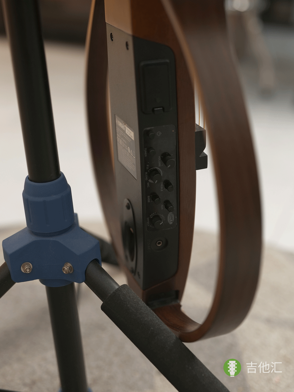 雅马哈SLG200S 拾音器实拍图