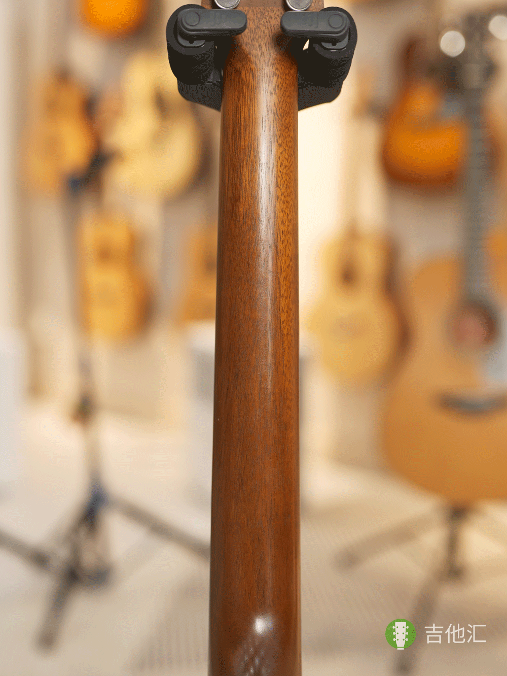 雅马哈SLG200S 琴颈实拍图