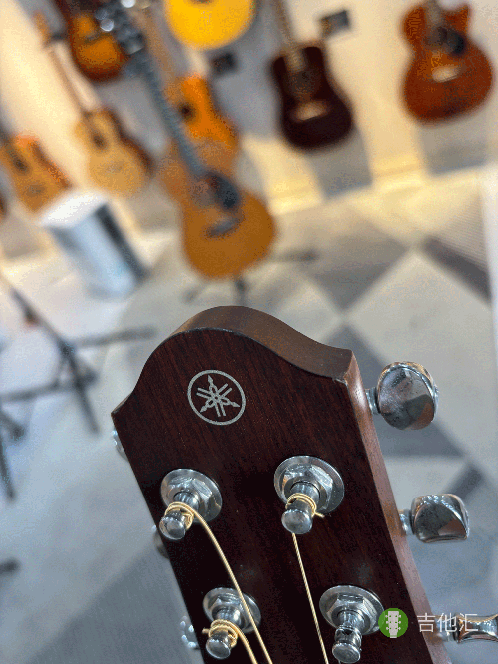 雅马哈SLG200S 琴头磕碰实拍图