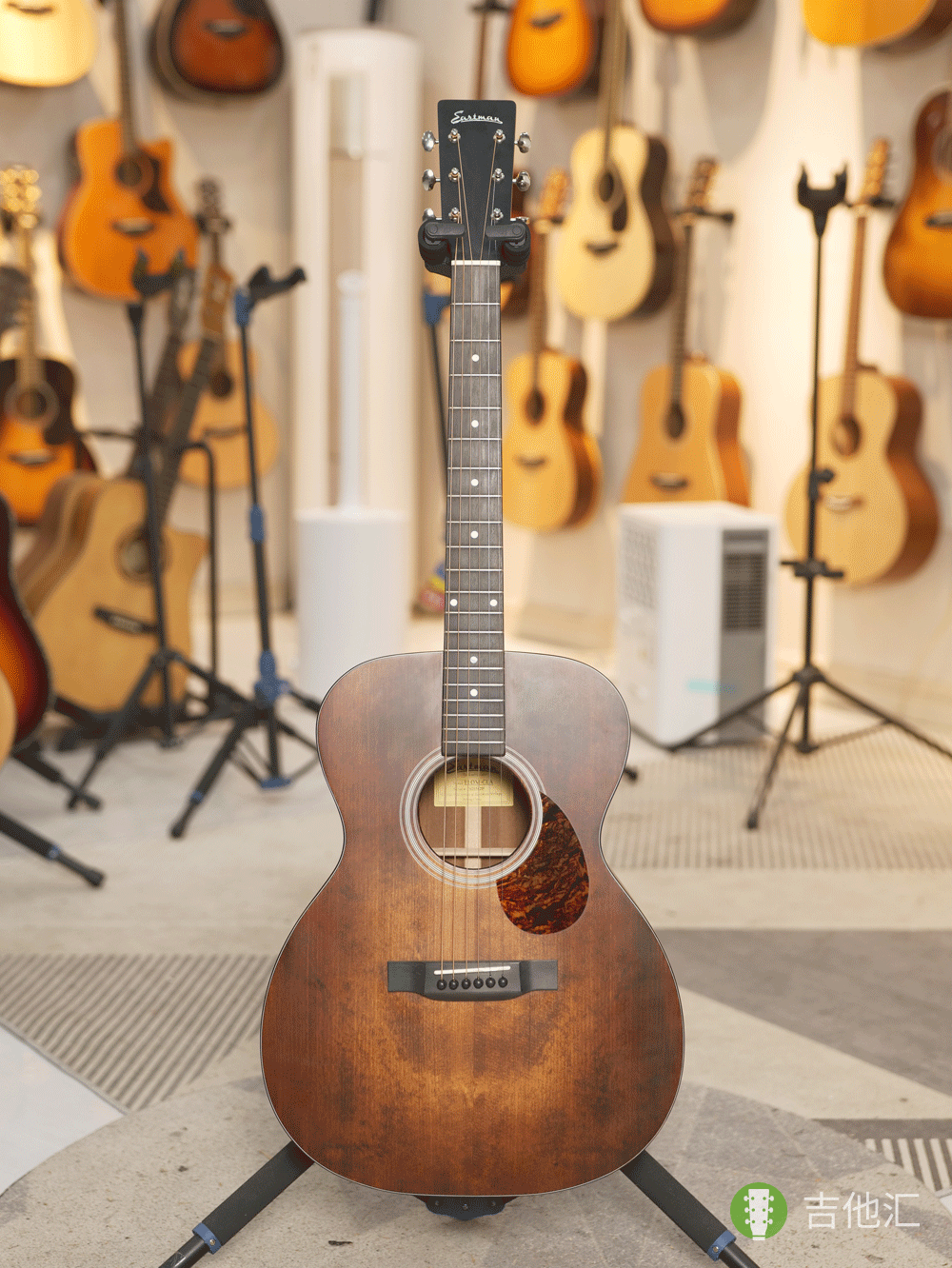 伊斯特曼E1OM 正面实拍图