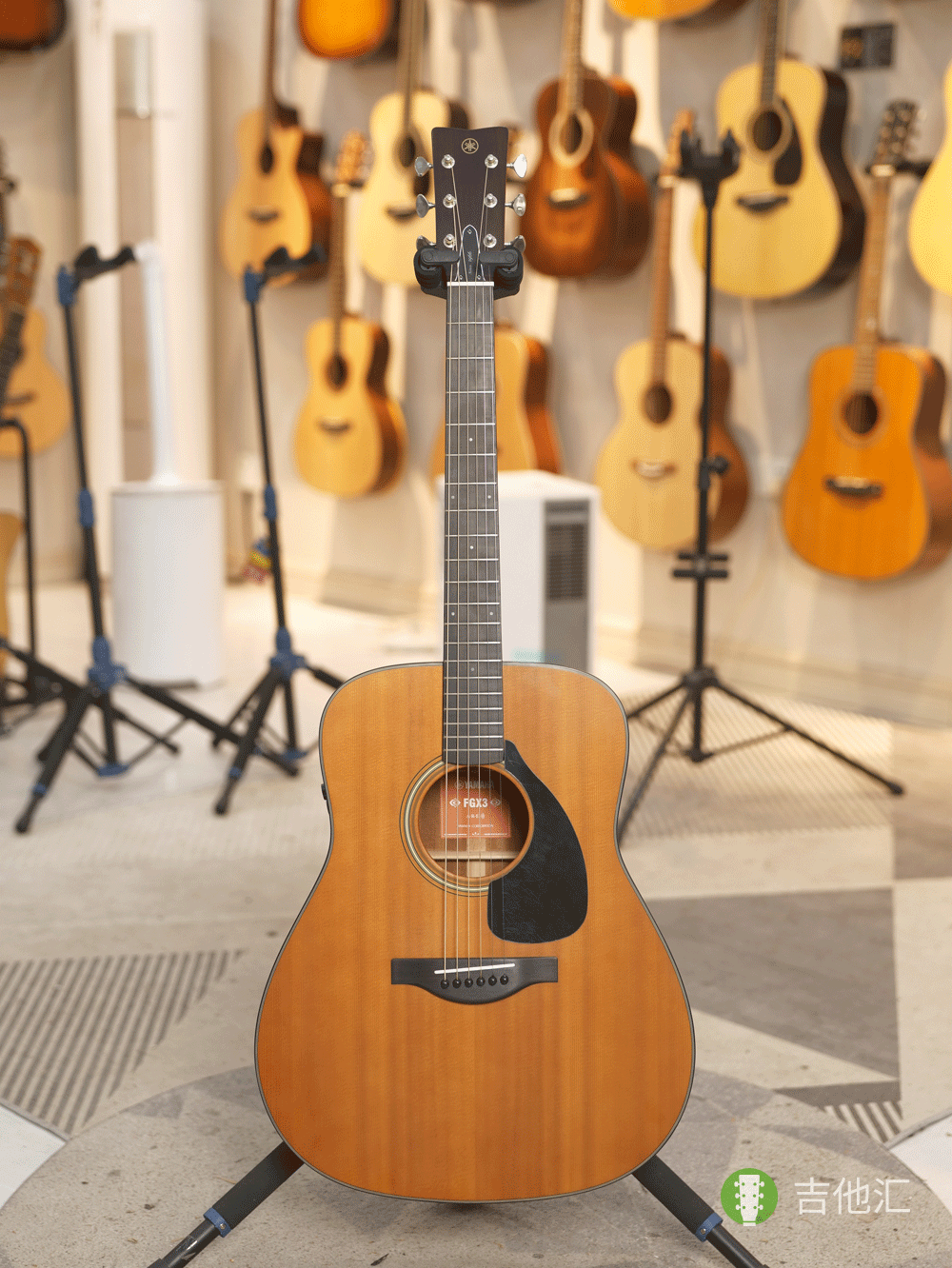 雅马哈FGX3 正面实拍图